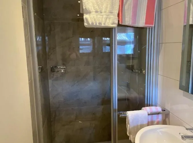 Hoffmann Проживание в семье