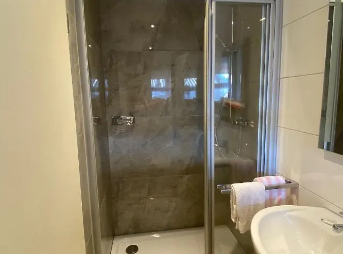 Hoffmann Проживание в семье *